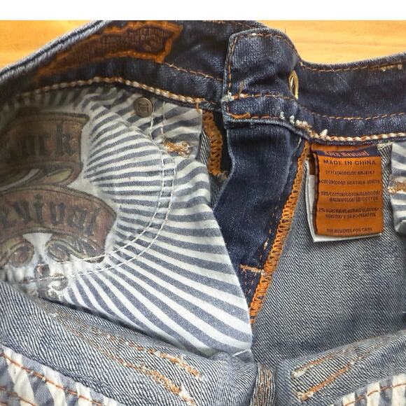 ROCK REVIVAL Y2K Low Rise Heather Boot Cut Flare Denim Jeans, Size 28x32 - Picture 7 of 11